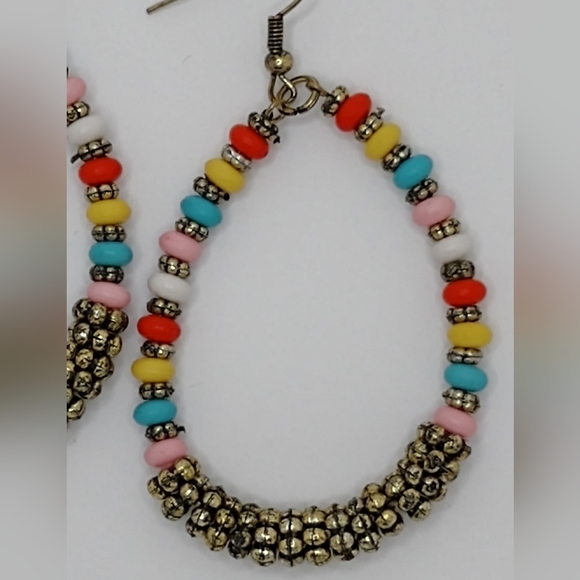 Multicolored beaded south western earrings - Picture 2 of 2